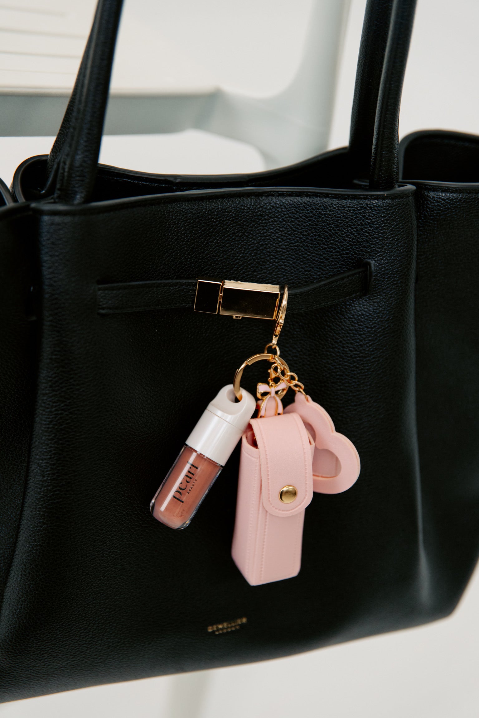 Pearl Beauty Lipstick Pouch